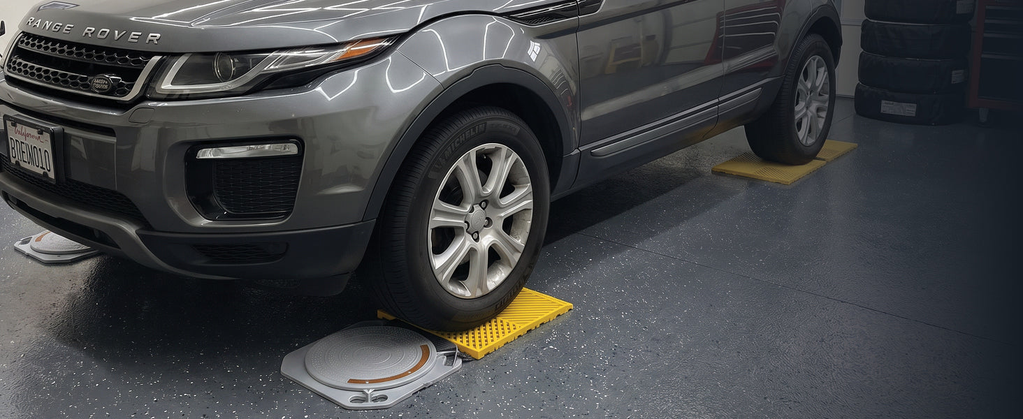 Car staged level on AutoSolo ASRP004 ramps and level platforms with ASWG004 turn plates